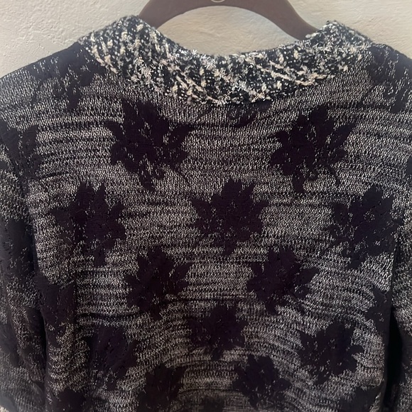WR Gray Marled Open Face Jacket Sweater with Black Floral Lace Overlay Size Smal - Picture 7 of 8